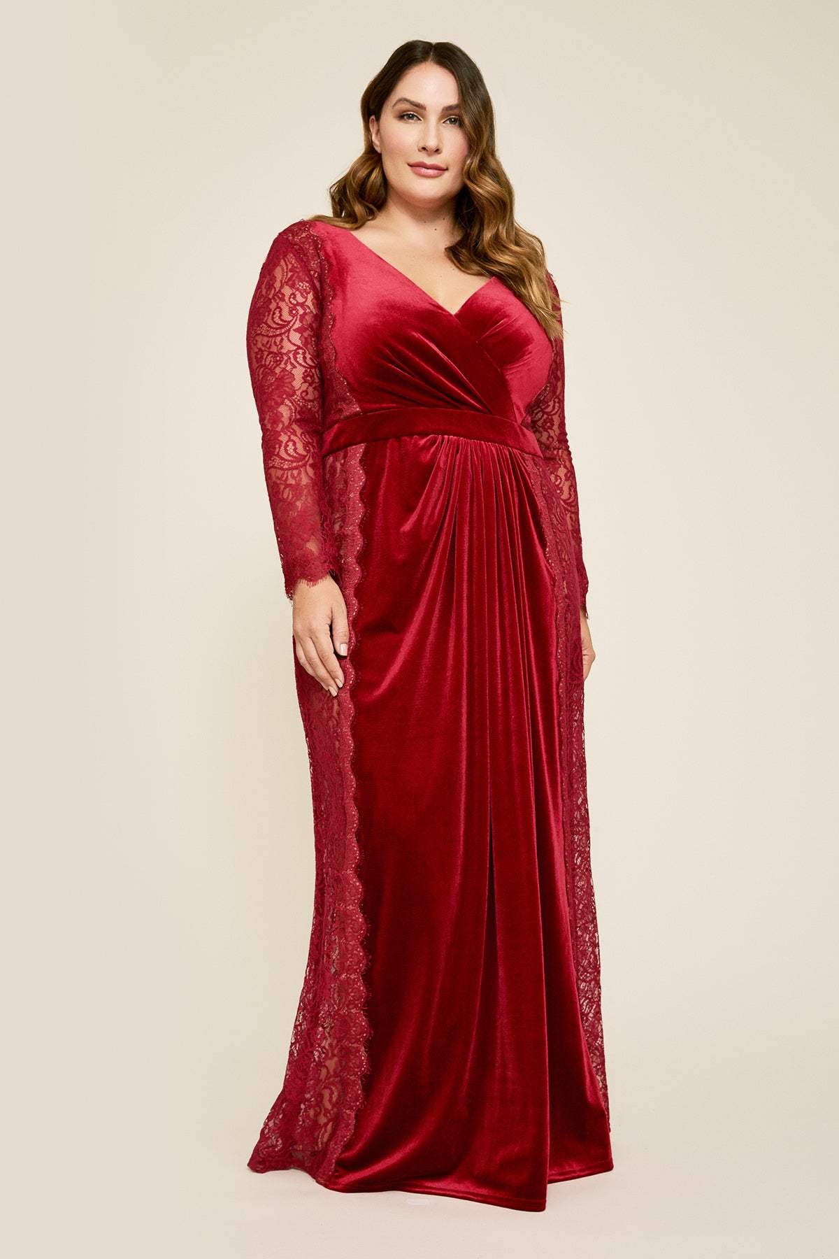 Molin Long-Sleeve Velvet Gown - PLUS SIZE